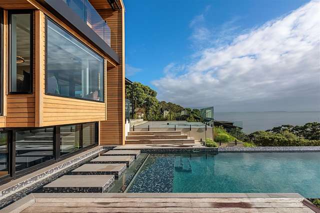 Luxury Waterfront Home On Over 2,000SQM