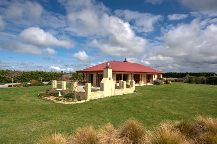 10 Mulholland Drive Darfield_3