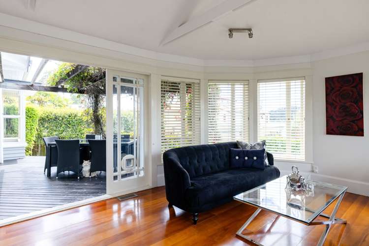 58 Lake Crescent Hamilton Lake_6