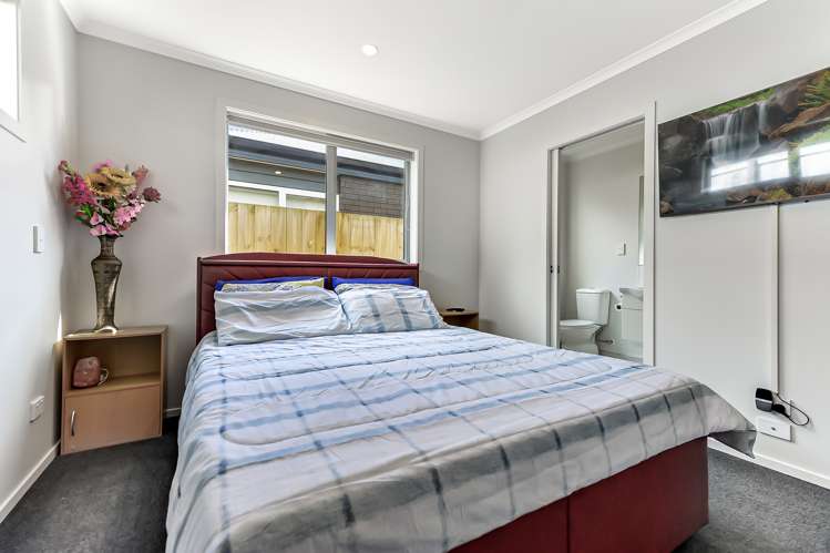 37 Maanihi Drive Rototuna North_13