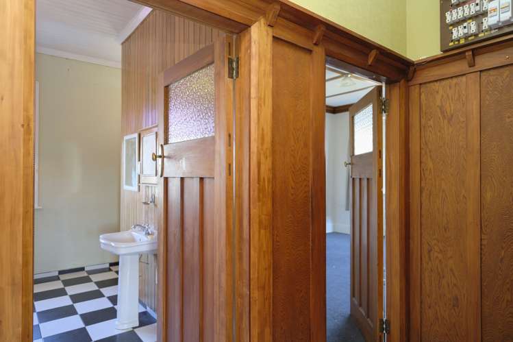 2 Maine Street Dannevirke_16