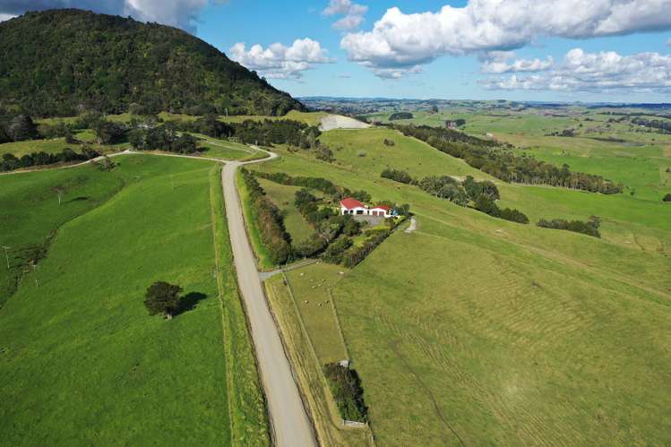 629 Mountain Road Maungaturoto_25