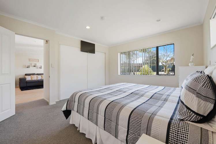 18 Brittany Drive Henderson_17