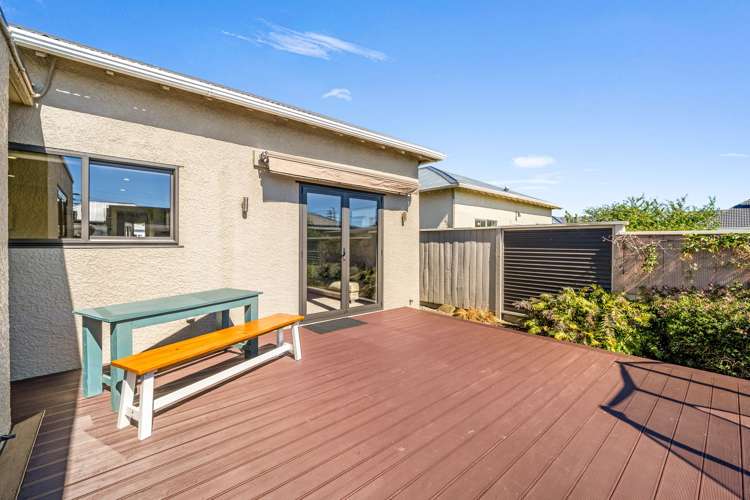 8 Hargest Crescent Saint Kilda_17