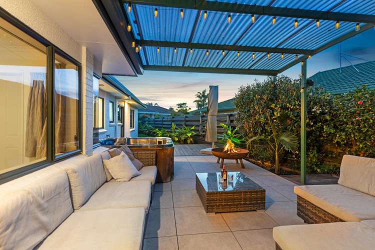 16 Luculia Drive Mount Maunganui_12