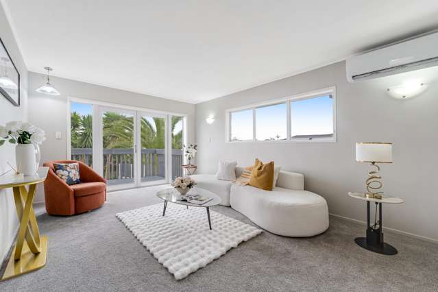 Bright & Spacious  Home in Macleans