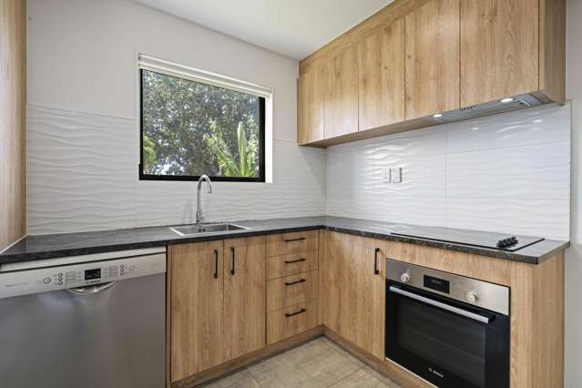 D/48 Waddell Avenue Point England_1