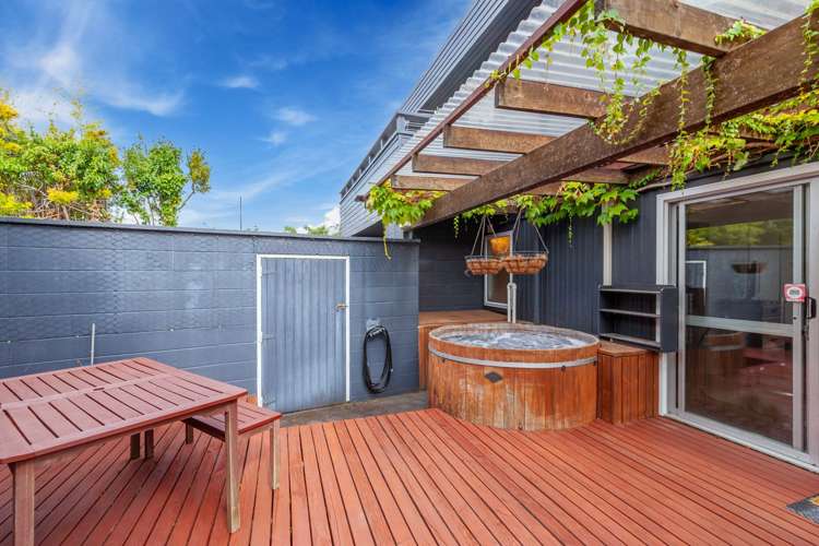 5 Armstrong Grove Hilltop_12