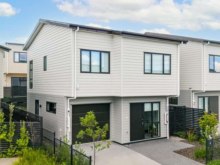 9 Greenbrier Street Westgate_1