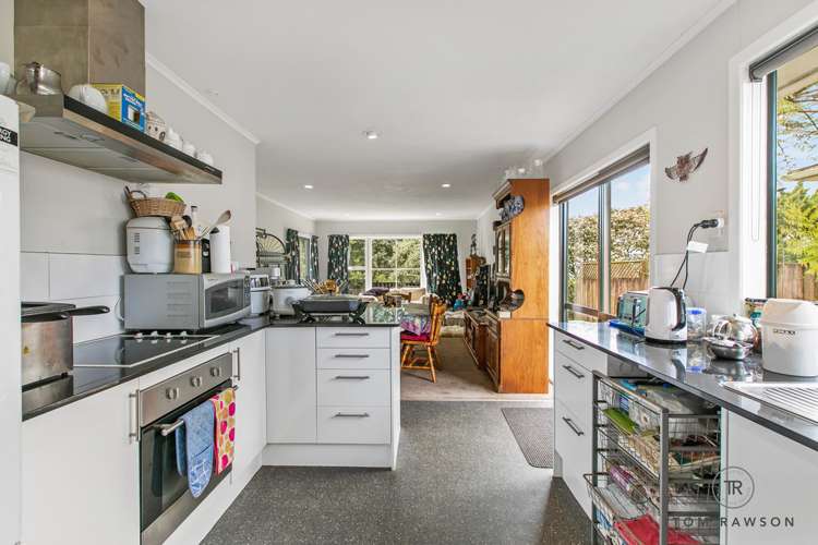 122 Mahia Road Wattle Downs_5