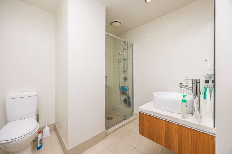 104/2 Dockside Lane Auckland Central_8