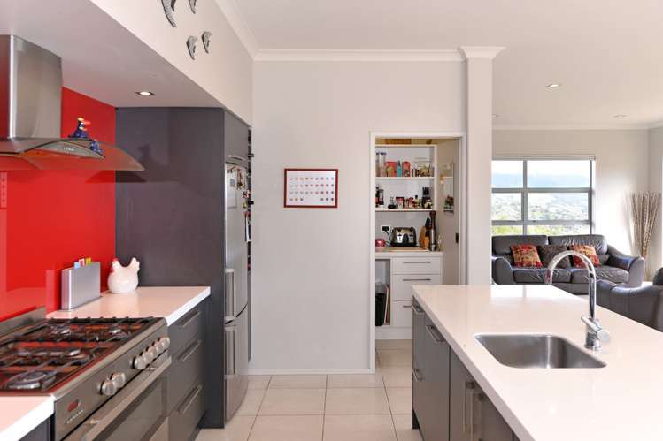 372 Princes Drive Britannia Heights_5