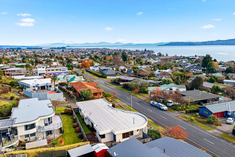 45 Arrowsmith Avenue Waipahihi_15