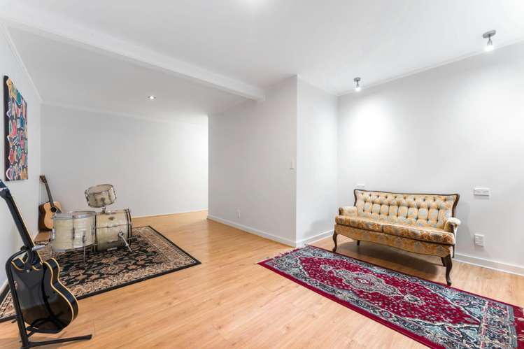 137 Albany Hwy Unsworth Heights_11
