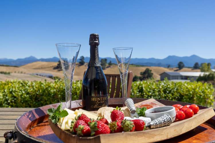 290 Delta Lake Heights Renwick_16