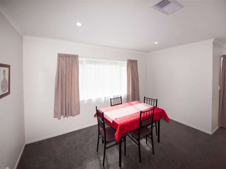 98 Amesbury Drive Churton Park_5