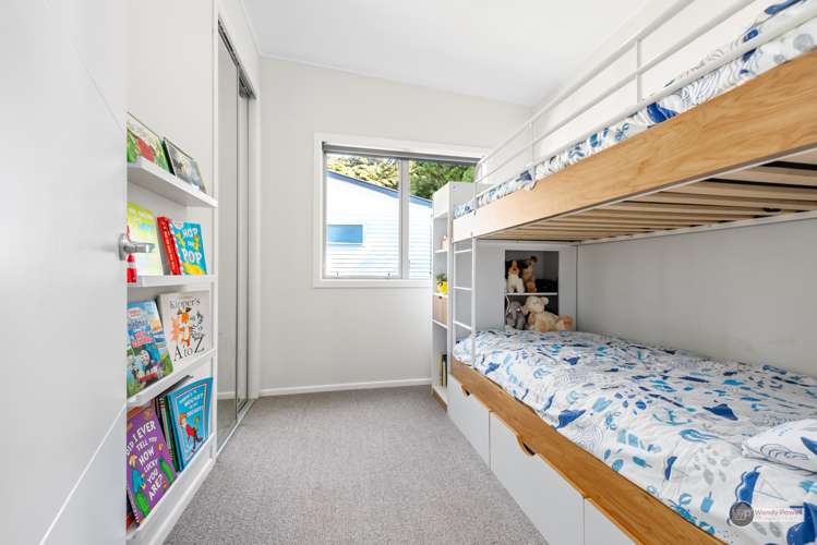 73 Miromiro Road Normandale_10