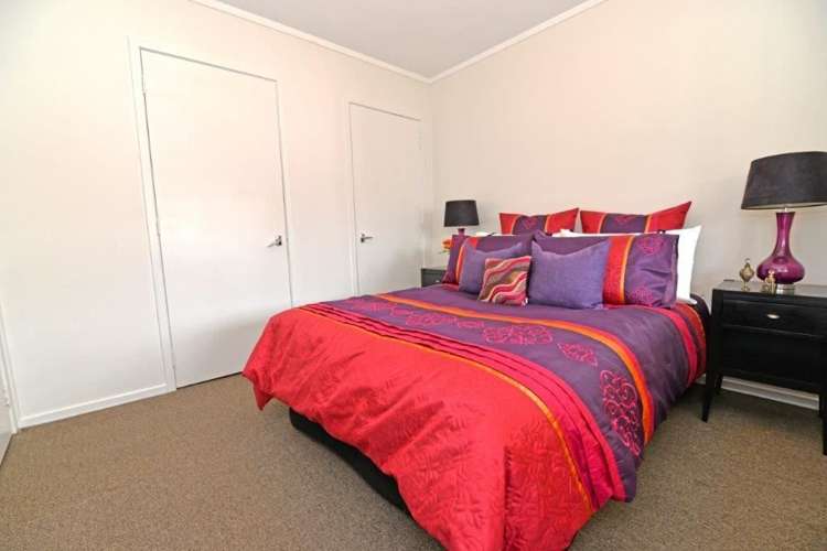 2 Hiseman Lane Henderson_11