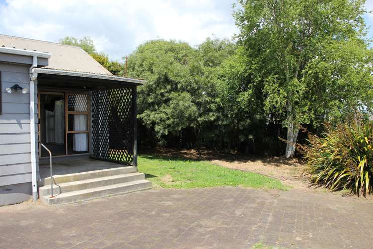 14 Chaucer Place Owhata_11