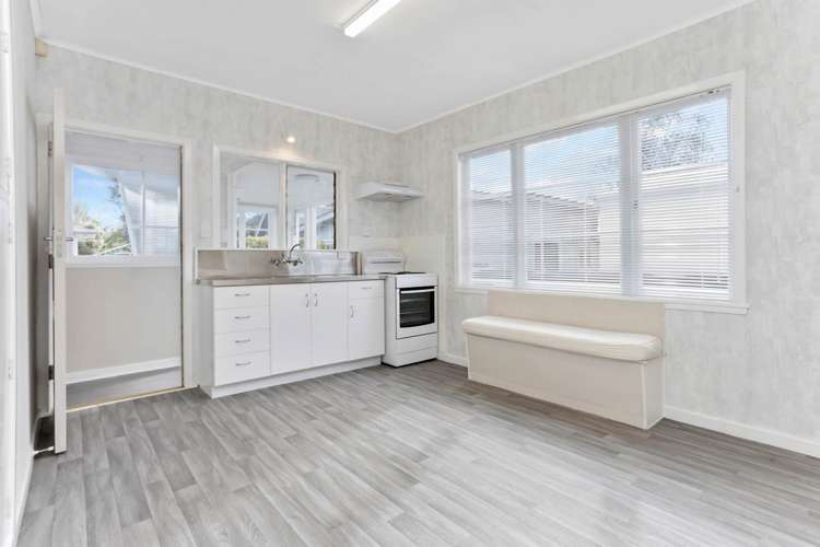 142 Lynwood Road New Lynn_5