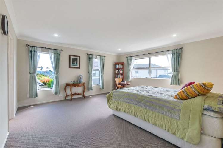 8 Bur Oak Terrace Schnapper Rock_16