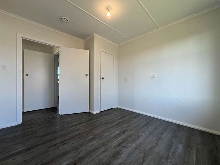 74 Russell Road Manurewa_8