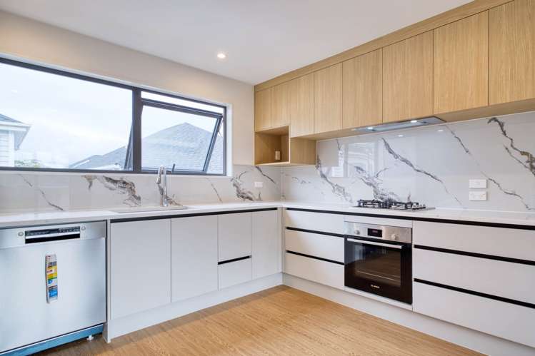 2/20 William Souter Street Forrest Hill_2