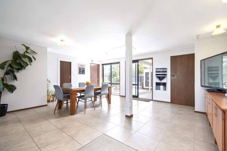 203 Fergusson Road Halcombe_11
