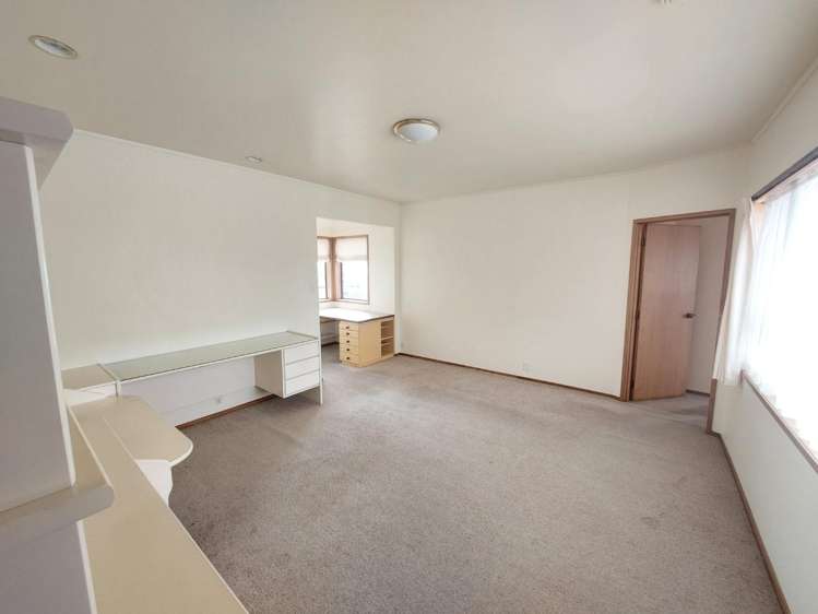 8 Beach Road Mellons Bay_15