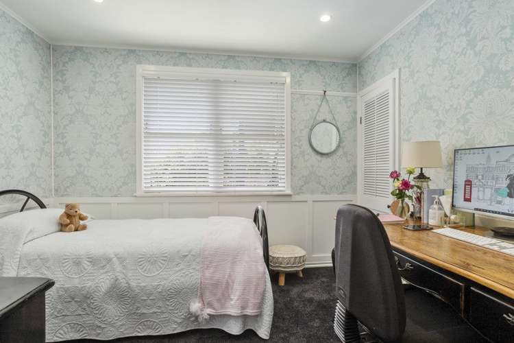 29 Cobham Crescent Kelston_8