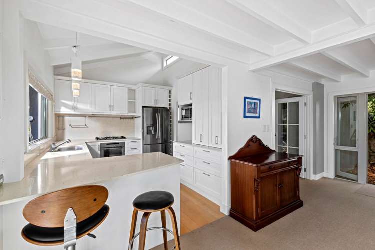 12 Taumata Road Castor Bay_11