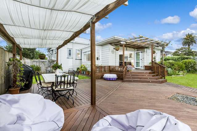 59 Lake Road Devonport_2