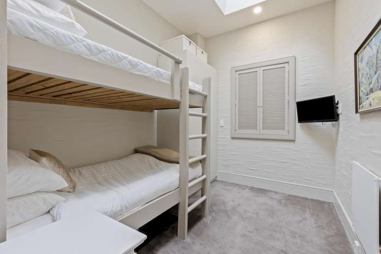 10 Fox's Rush Millbrook Resort_16