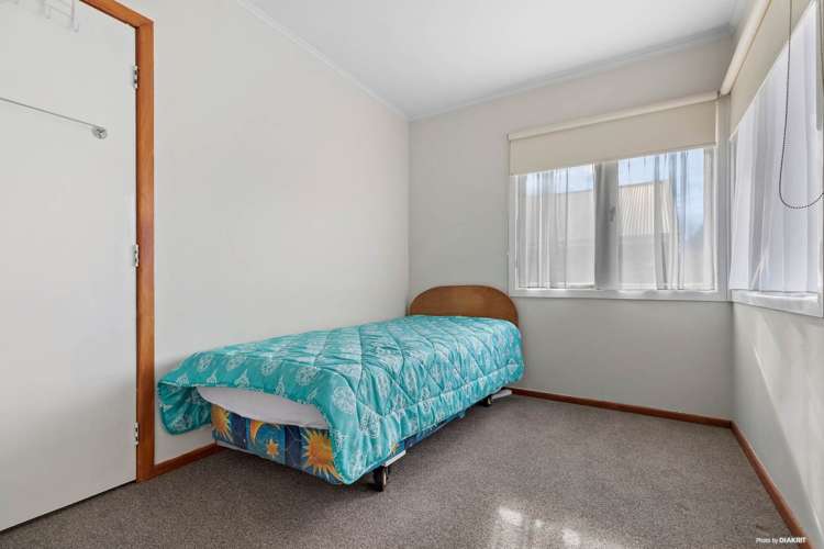 12 Serjeant Street Henderson_15