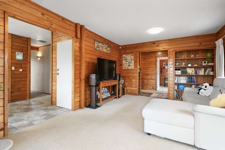 2/2 Rossmore Terrace Murrays Bay_5