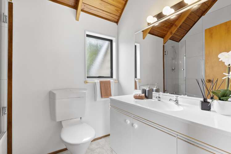 45 Rosecamp Road Beach Haven_21