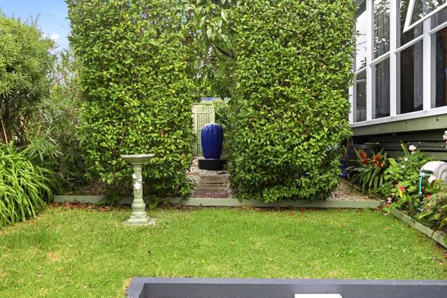 1377A Dominion Road Extension Mount Roskill_1