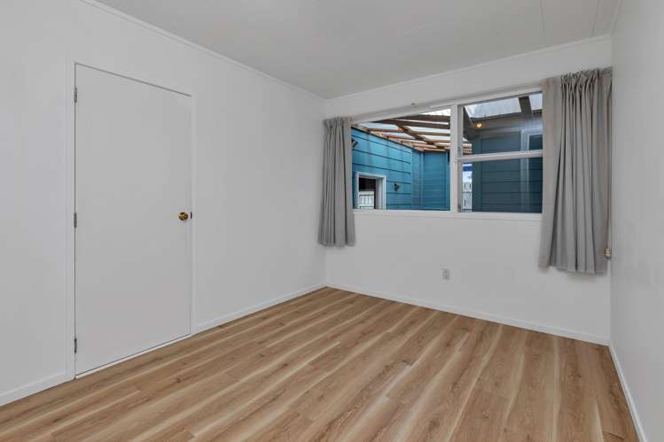 31 Shearwater Street One Tree Point_15