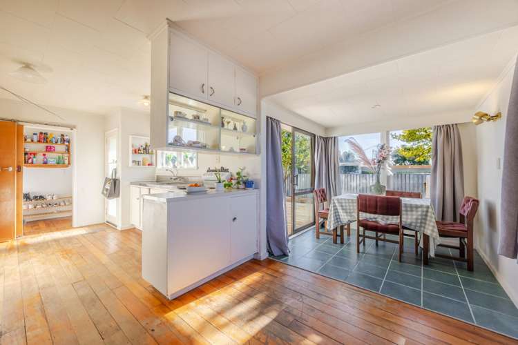 18 Howard Road Taradale_9
