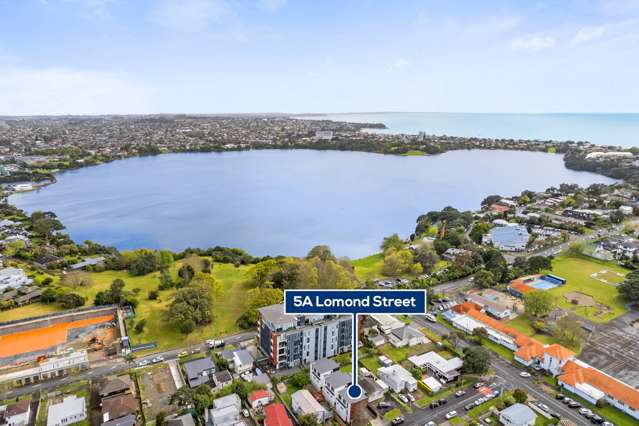 "Luxury 3-Level Living in Heart of Takapuna"