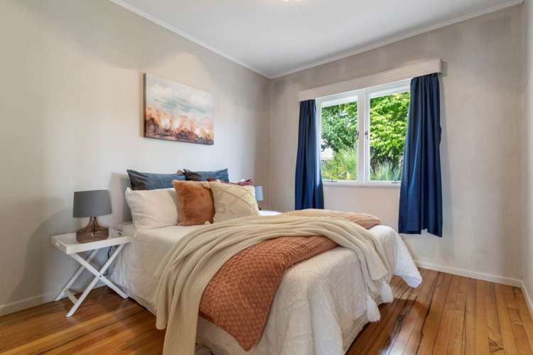 133 Vodanovich Road Te Atatu South_12