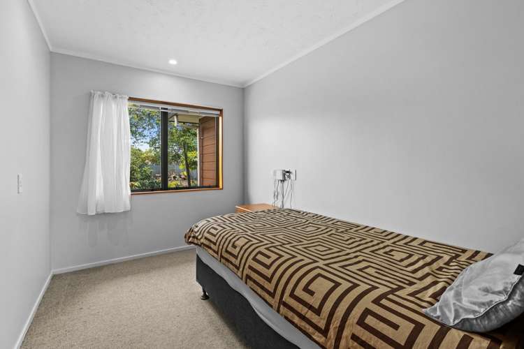 1311 Caroline Road Mayfair_11