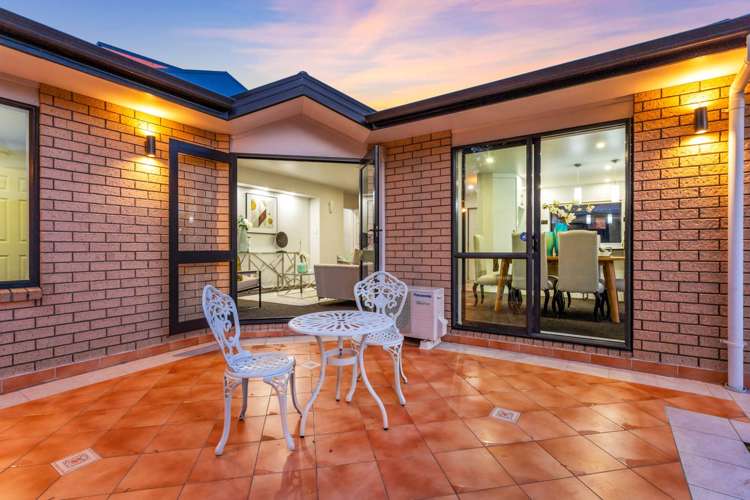 10 Claywest Place Glen Eden_25