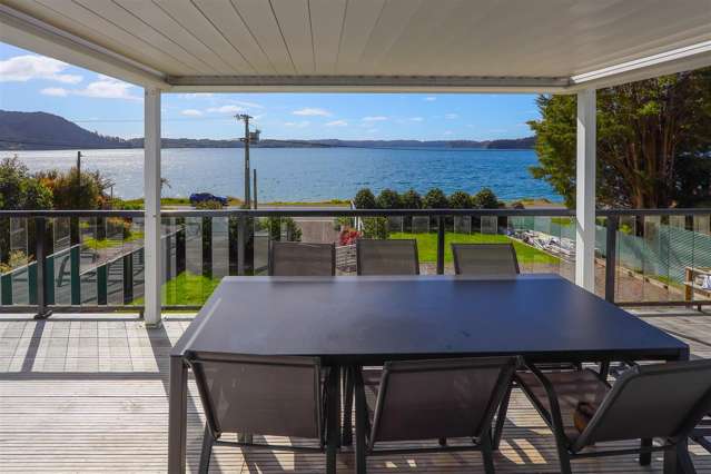 Lakeside Luxury at Pristine Lake Rotoma