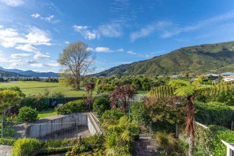 1 Beach Road Waikawa_6