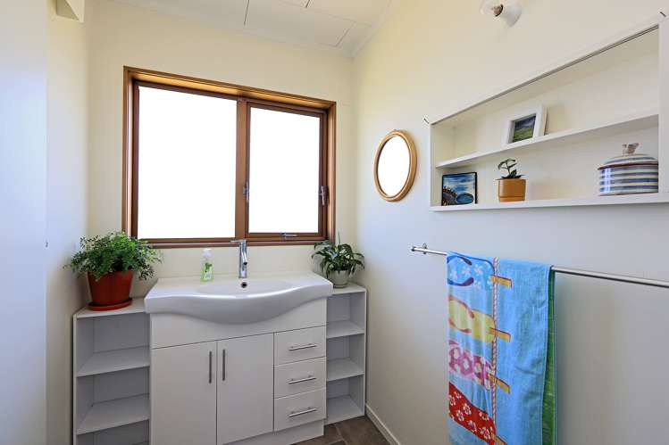 52b Middle Road Havelock North_15