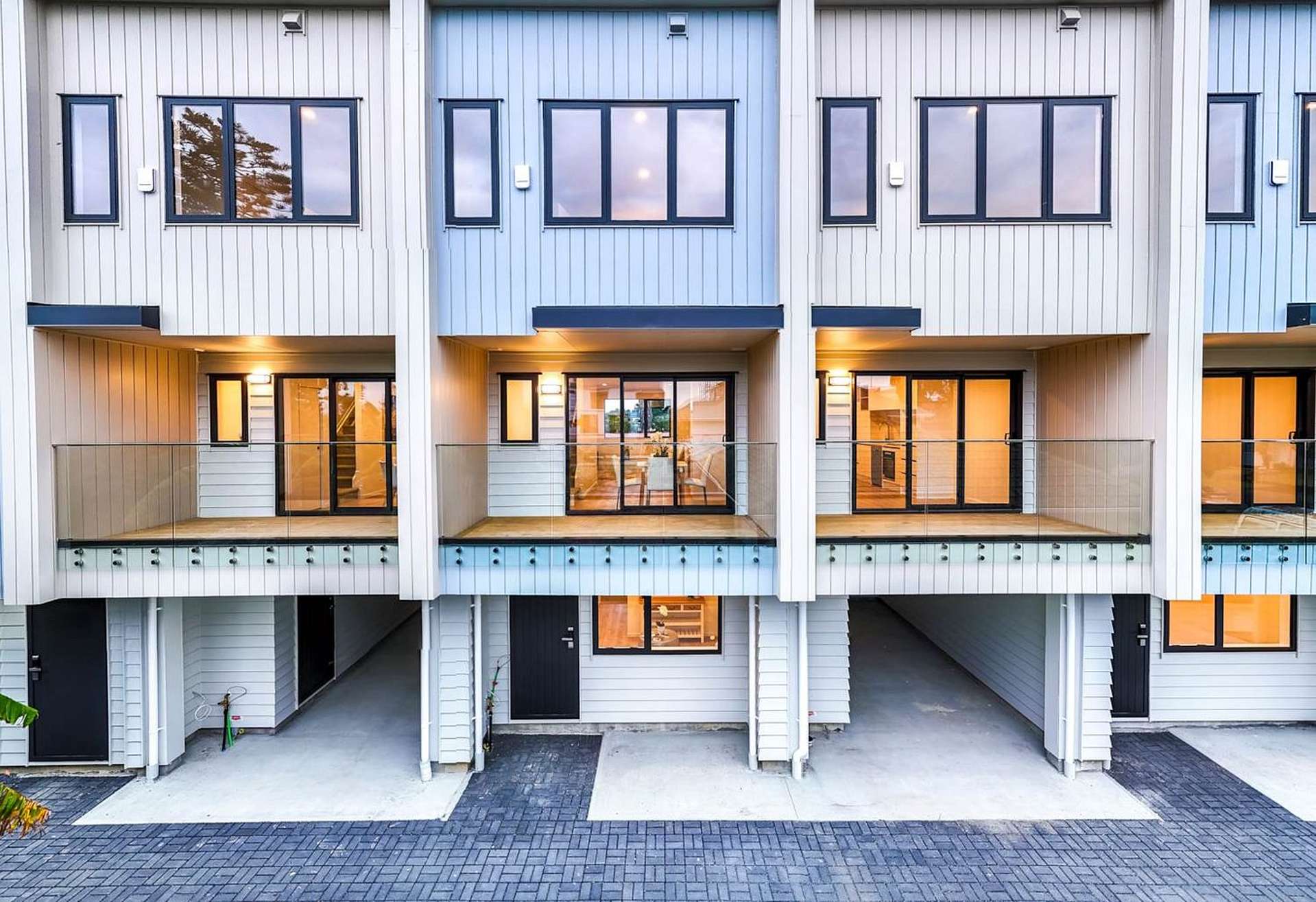 4/11 Hereford street Te Atatu Peninsula_0