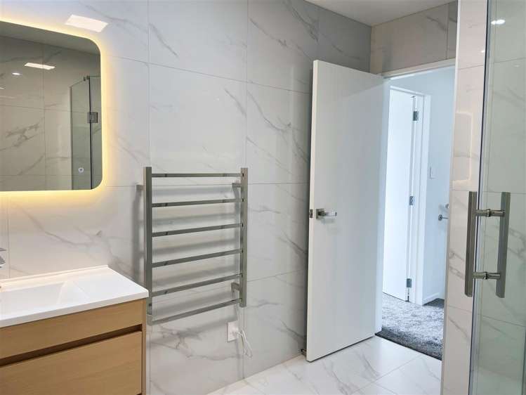 8 Harikoa Way Karaka_11