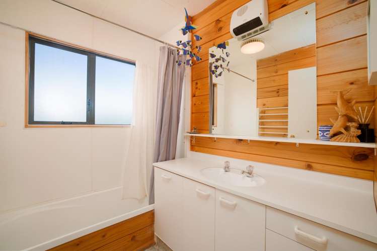 2 Takahe Drive Kaikoura_25