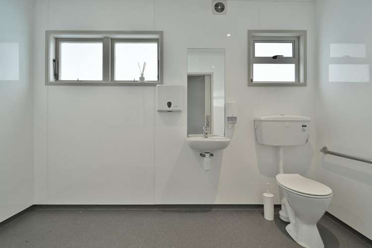 305 King Street South Hastings_11